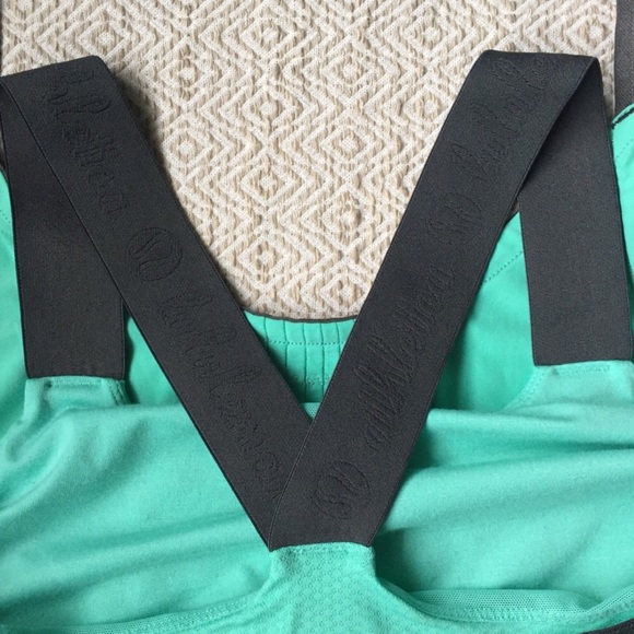 Lululemon Awareness tank - Picture 3 of 5